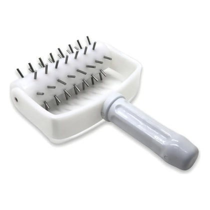 ROLO FURADOR DE MASSA (POLIET. COM PONTA